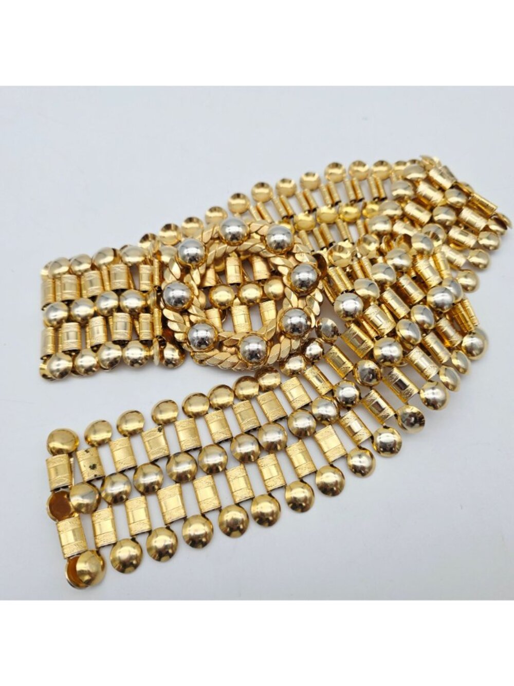 Vintage Gold-Tone & Silver-Tone Metal Belt With Round Buckle 32" Long 3" Wide - Picture 2 of 9